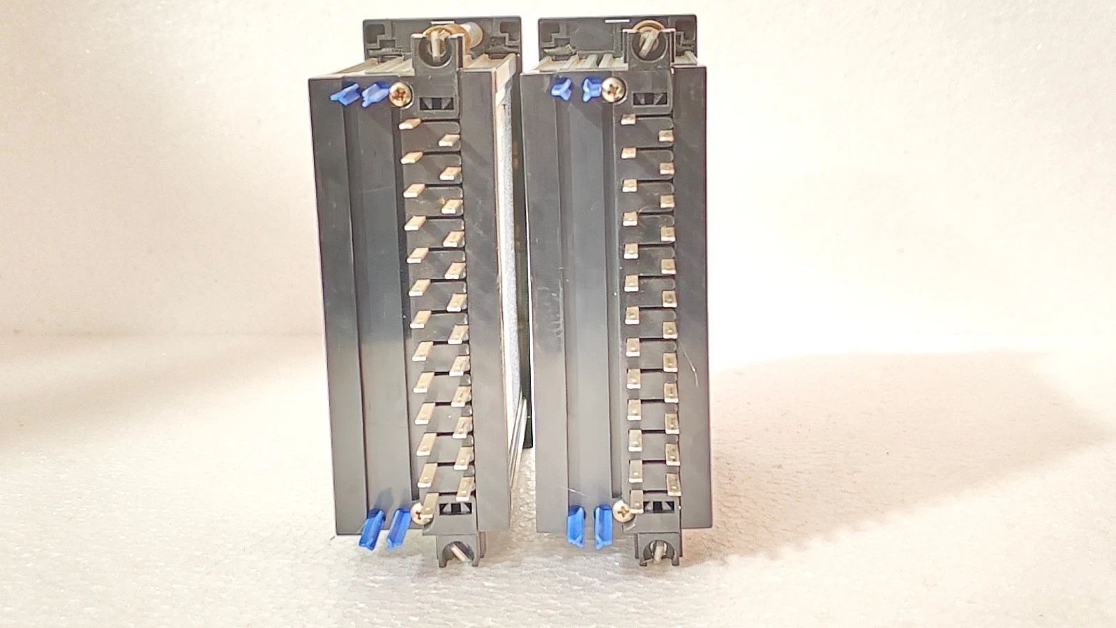 admin/uploads/uploads/Honeywell r7420a1026_8.webp